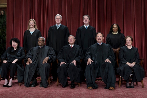 7 in 10 Americans think Supreme Court justices put ideology over ...