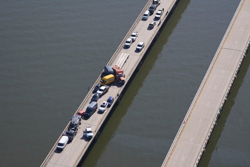 Car Crashes In Foggy Weather Injure 33 People And Force Bridge Near New ...